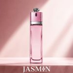 اگر به دنبال عطری زنانه، شاداب، مدرن و در عین حال متفاوت هستید، Dior Addict 2 (نسخه قدیمی) یکی از انتخاب‌های جذاب و خاطره‌انگیز از برند دیور است. این عطر برای خانم‌هایی مناسب است که رایحه‌ای سبک‌تر، تازه و کمی میوه‌ای-گلی می‌خواهند، اما همچنان به دنبال حس لوکس و ماندگار یک عطر دیور هستند.
