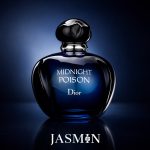 اگر به دنبال عطری زنانه، مرموز، اغواگر و متفاوت هستید، *Dior Midnight Poison یکی از خاص‌ترین عطرهای تاریخ برند دیور محسوب می‌شود. این عطر با الهام از فضای افسانه‌ای و جادویی طراحی شده و برای خانم‌هایی مناسب است که رایحه‌های عمیق، جذاب و غیرتکراری را می‌پسندند.