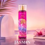 خرید بادی اسپلش بت اند بادی Pink Tie Dye با رایحه سیب آبدار، نیلوفر آبی و شکوفه پنبه؛ بادی اسپلش دخترانه، سبک، خوشبو و مناسب استفاده روزانه.