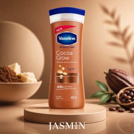 خرید لوسیون بدن وازلین Cocoa Glow حجم 400 میل؛ حاوی کره کاکائو، شی باتر و ژلی وازلین، مناسب پوست خشک، رطوبت‌رسان ۴۸ ساعته، خوشبو و مناسب استفاده روزانه.