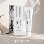 خرید کرم 345 دکتر آلتیا Dr.Althea 345 Relief Cream، مناسب انواع پوست، کمک به تسکین، آبرسانی و مراقبت از پوست حساس، حاوی نیاسینامید، پانتنول، سرامید و عصاره سنتلا.