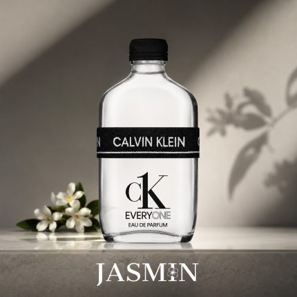 خرید عطر CK Everyone Eau de Parfum اصل با رایحه خنک، تمیز، چوبی و یونی‌سکس. بررسی نت‌های بویایی، ماندگاری، پخش بو و قیمت ادکلن CK Everyone EDP.