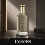 خرید عطر Boss Bottled Eau de Parfum اصل با رایحه گرم، چوبی، ادویه‌ای و مردانه. بررسی نت‌های بویایی، ماندگاری، پخش بو و قیمت ادکلن Hugo Boss Bottled EDP.
