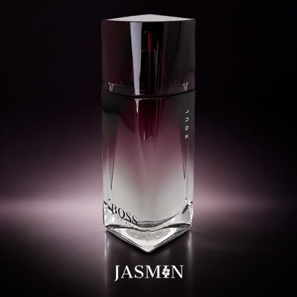 راهنمای خرید عطر Boss Soul اصل با رایحه گرم، ادویه‌ای، شرقی و مردانه. بررسی نت‌های بویایی، ماندگاری، پخش بو و قیمت ادکلن Hugo Boss Soul.