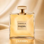 خرید عطر Chanel Gabrielle EDP با رایحه یاس، یلانگ‌یلانگ، شکوفه پرتقال و گل مریم؛ بررسی ماندگاری، پخش بو، مشخصات و راهنمای خرید.