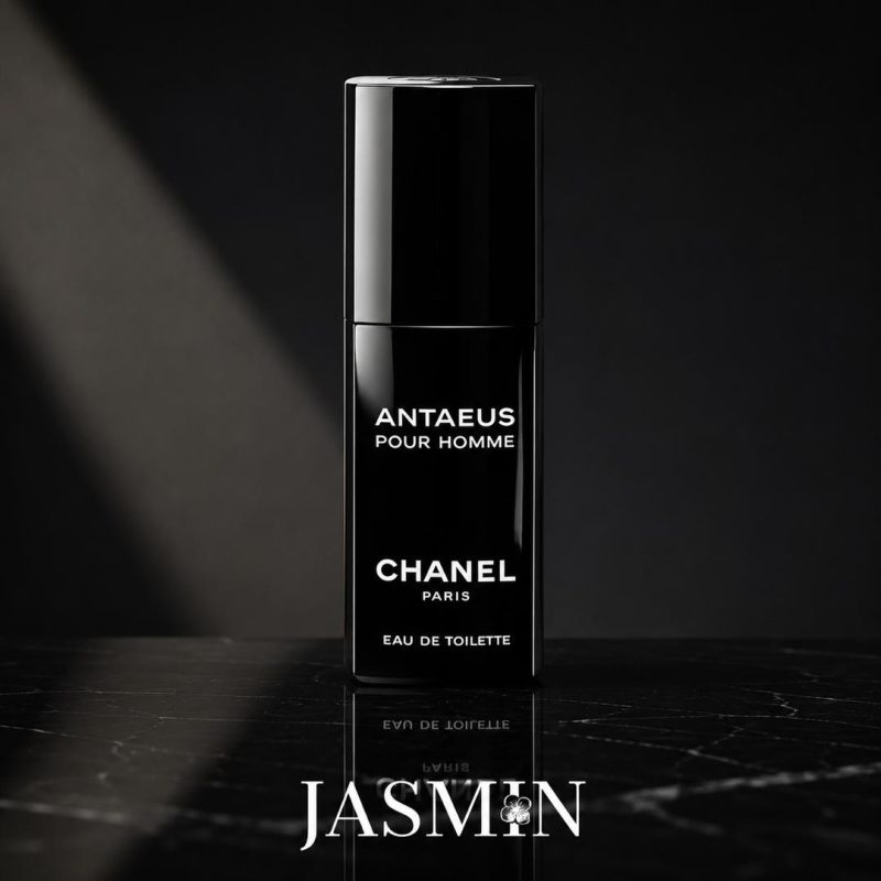 خرید عطر Chanel Antaeus EDT با رایحه اسطوخودوس، چرم، لابدانوم، مریم‌گلی و پچولی؛ بررسی ماندگاری، طبع و راهنمای خرید شنل آنتائوس.
