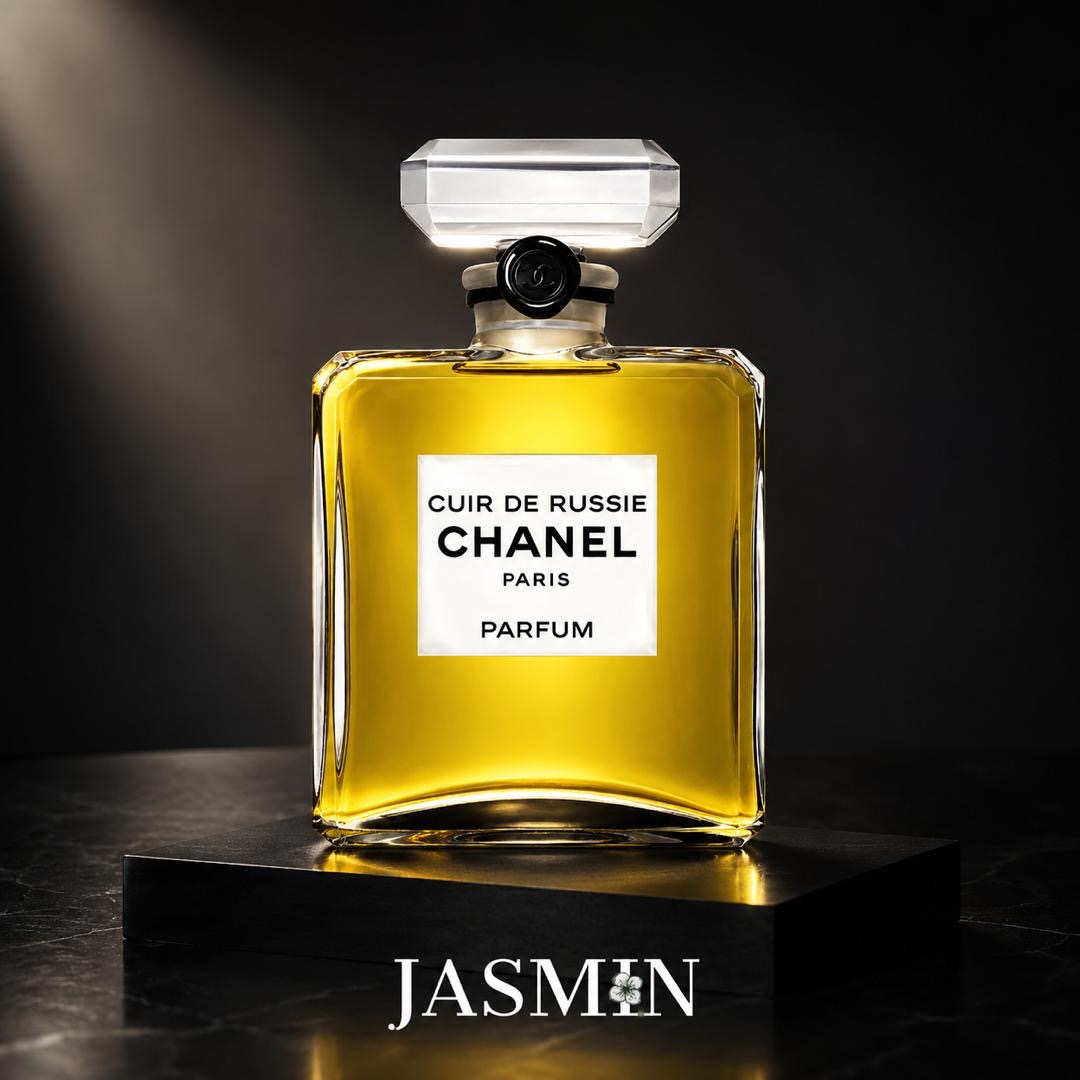 خرید Chanel Cuir de Russie EDP | قیمت و مشخصات خرید Chanel Cuir de Russie EDP از مجموعه Les Exclusifs با رایحه چوب توس، چرم، لابدانوم، یاس و یلانگیلانگ؛ بررسی ماندگاری و راهنمای خرید.